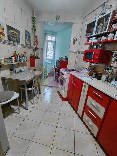 Titan Metrou M1 si parc IOR, cu 3 lifturi